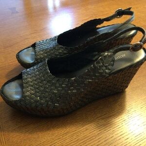 Woven leather platform sling back in pewter/gunmetal.  EUC.  Size 9.
